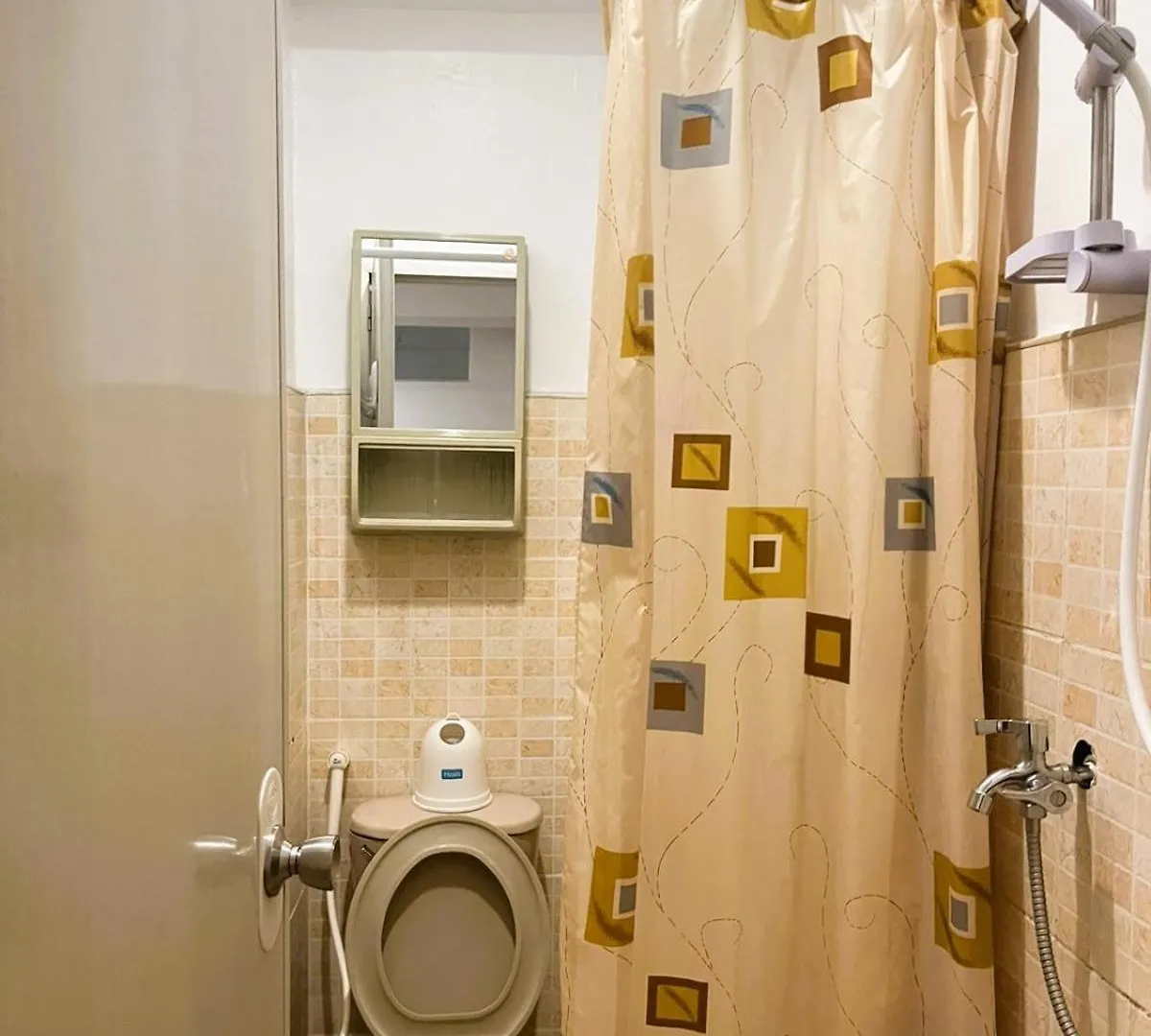 Bgc Suites Edsa Makati Manila Philippines